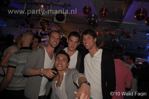 100424_112_los_partymania