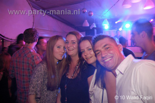 100424_118_los_partymania