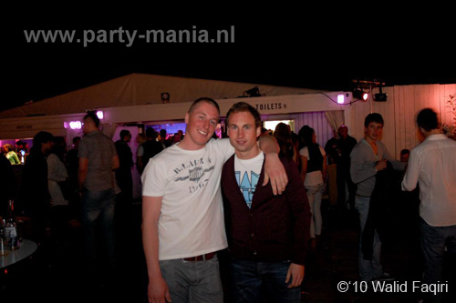 100424_125_los_partymania