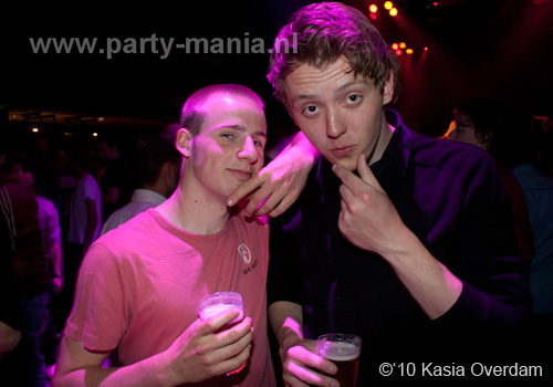 100506_083_paard_no_partymania