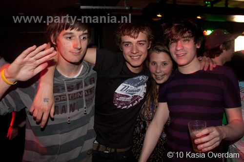 100506_086_paard_no_partymania