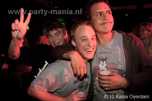 100506_115_paard_no_partymania