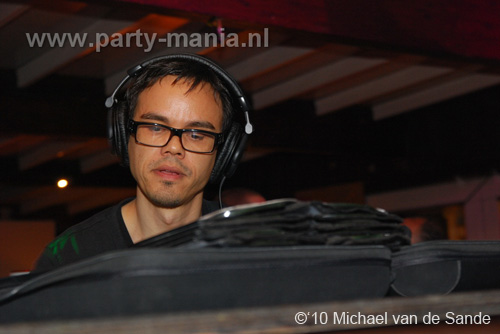 100509_105_lovely_partymania