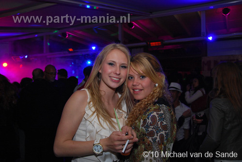 100509_116_lovely_partymania