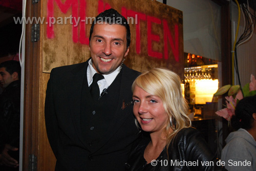 100509_144_lovely_partymania