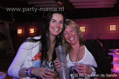 100509_147_lovely_partymania