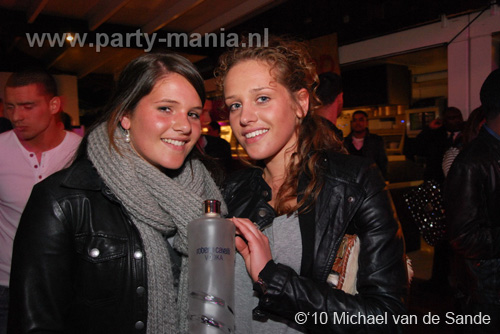 100509_152_lovely_partymania