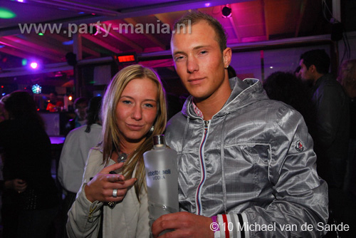 100509_172_lovely_partymania