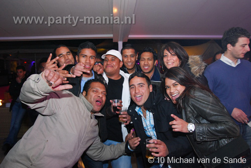 100509_217_lovely_partymania