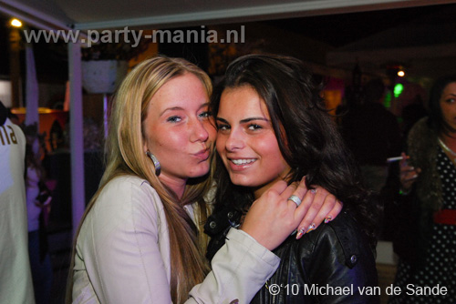 100509_224_lovely_partymania