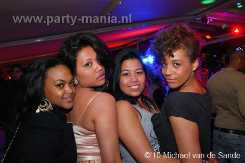 100509_227_lovely_partymania