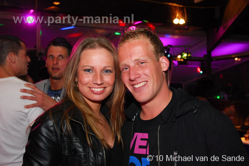 100509_240_lovely_partymania