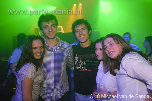 100512_033_darkraver_partymania