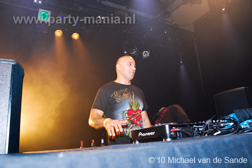 100512_085_darkraver_partymania