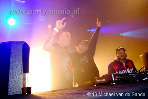 100512_101_darkraver_partymania