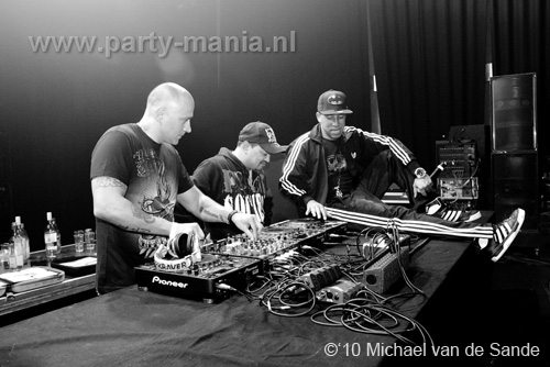 100512_109_darkraver_partymania