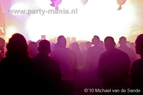 100512_111_darkraver_partymania