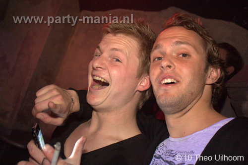 100514_127_westwood_partymania