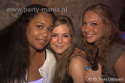 100514_179_westwood_partymania