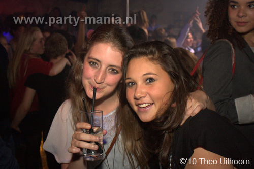 100514_185_westwood_partymania