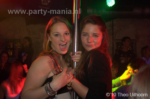 100514_191_westwood_partymania