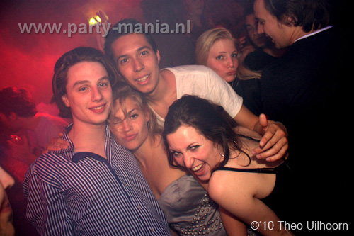 100514_194_westwood_partymania