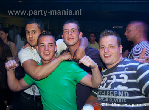 100522_160_ilovelos_partymania