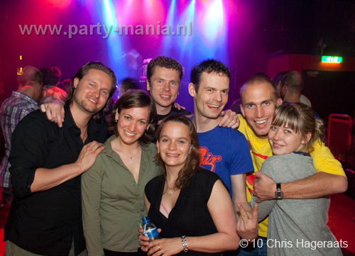 100522_162_ilovelos_partymania