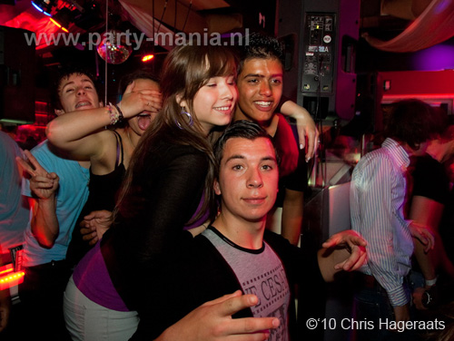 100601_070_graduation_day_partymania