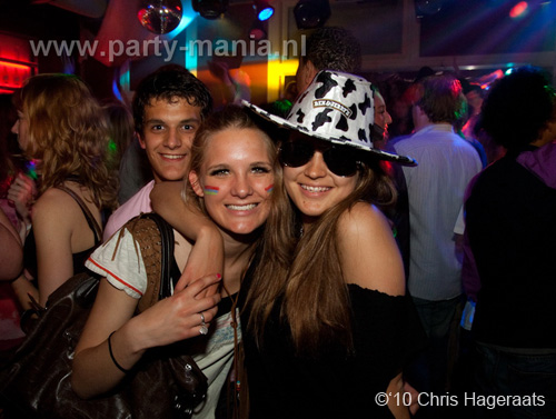 100601_089_graduation_day_partymania