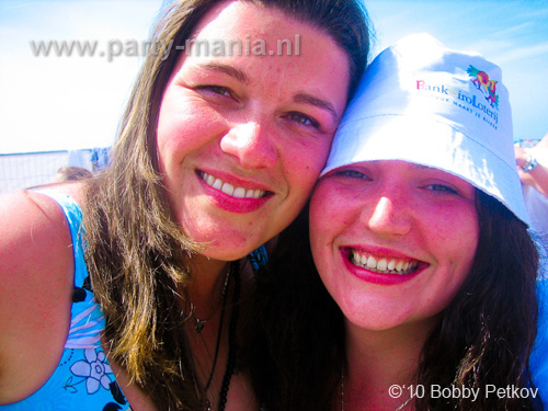 100605_136_royal_beach_partymania