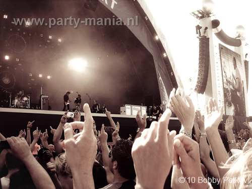 100605_142_royal_beach_partymania