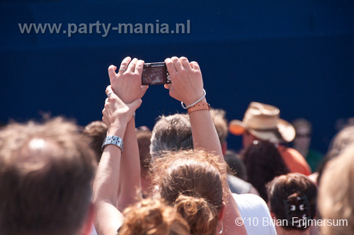 100605_065_royal_beach_partymania