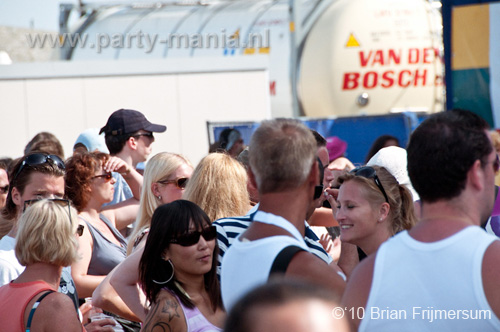 100605_114_royal_beach_partymania