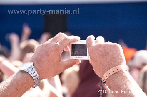 100605_130_royal_beach_partymania