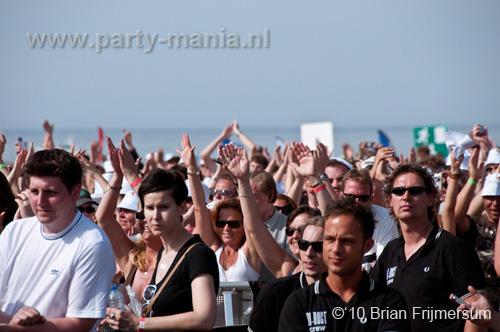 100605_155_royal_beach_partymania