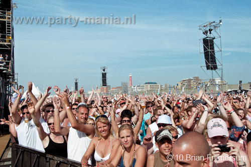 100605_179_royal_beach_partymania