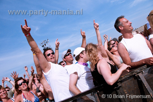 100605_183_royal_beach_partymania