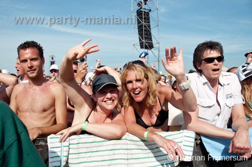 100605_188_royal_beach_partymania