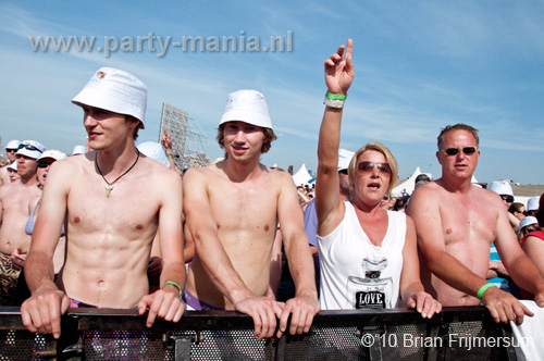 100605_197_royal_beach_partymania