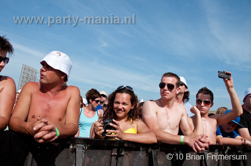 100605_199_royal_beach_partymania