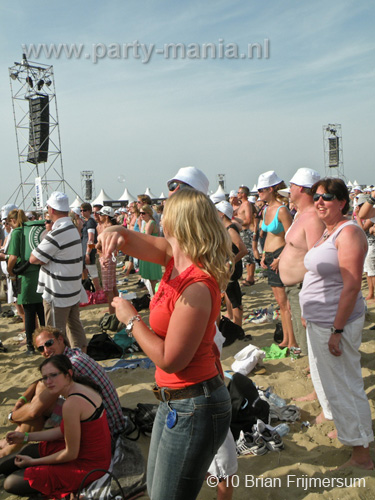 100605_211_royal_beach_partymania