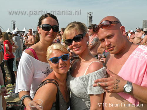 100605_213_royal_beach_partymania