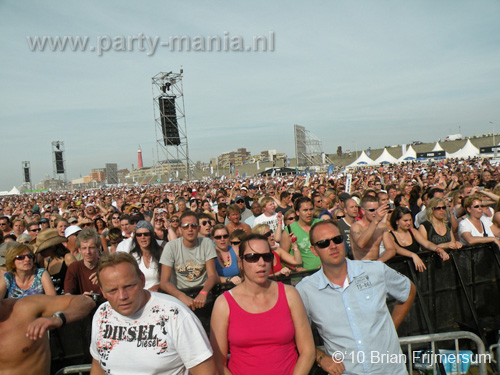 100605_229_royal_beach_partymania