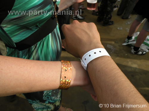 100605_234_royal_beach_partymania