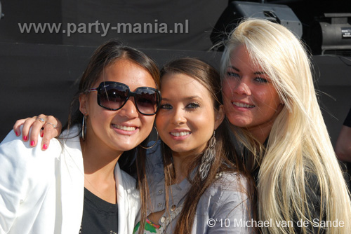 100612_147_franchise_outdoor_partymania