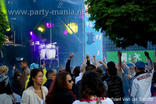 100612_255_franchise_outdoor_partymania