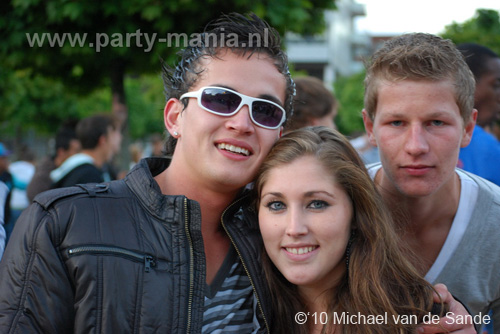 100612_283_franchise_outdoor_partymania