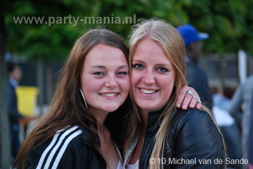 100612_290_franchise_outdoor_partymania