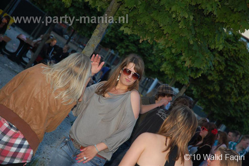 100612_124_franchise_outdoor_partymania